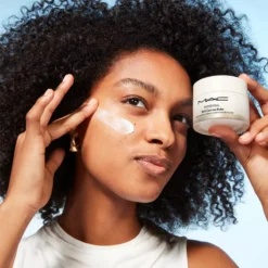 MAC Hyper Real Skincanvas Balm Moisturizing Cream 50 Ml -Biotherm Salgsbutik mac hyper real skincanvas balm moisturizing cream 50 ml 1675092045